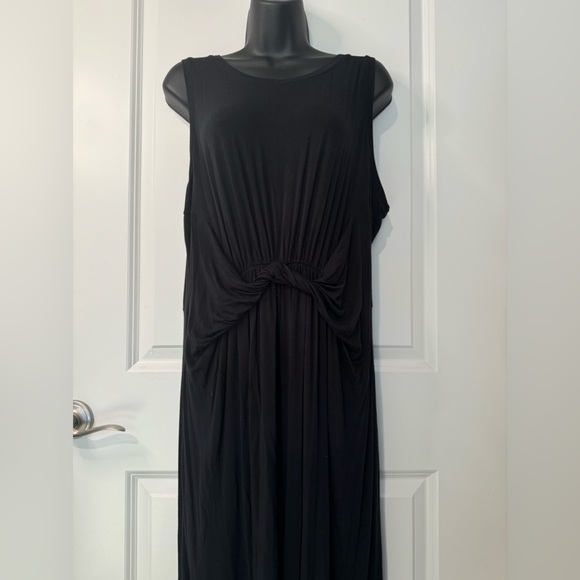 24/7 Tansy Twist Dress - Picture 2 of 10